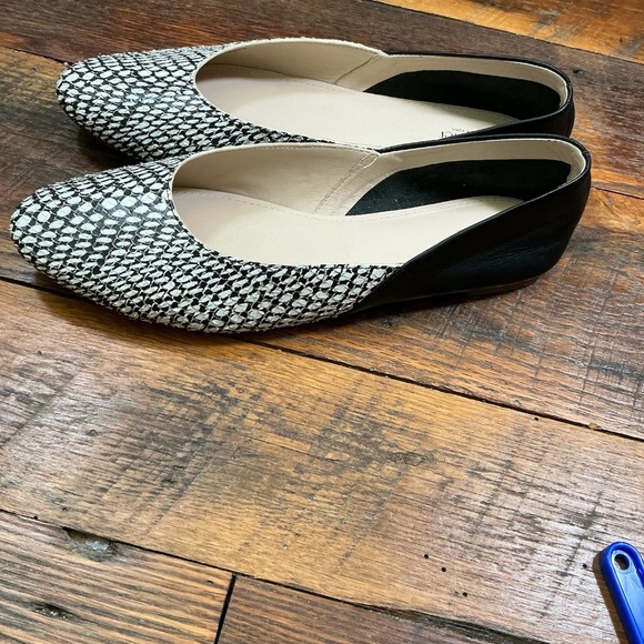 Botkier New York Britt Python Embossed Leather Flats Black White 8.5M - Picture 3 of 11